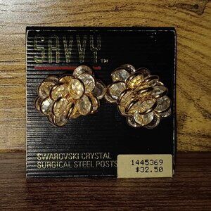 Rare New Savvy Cluster Style Pierced Earrings